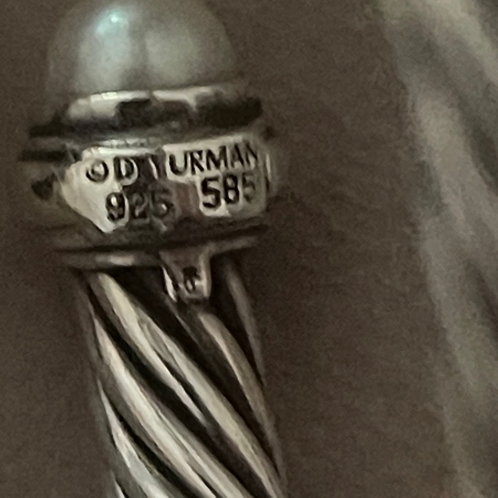 7mm David Yurman Silver Cable Bracelet with pearls and gold tips - Picture 5 of 6